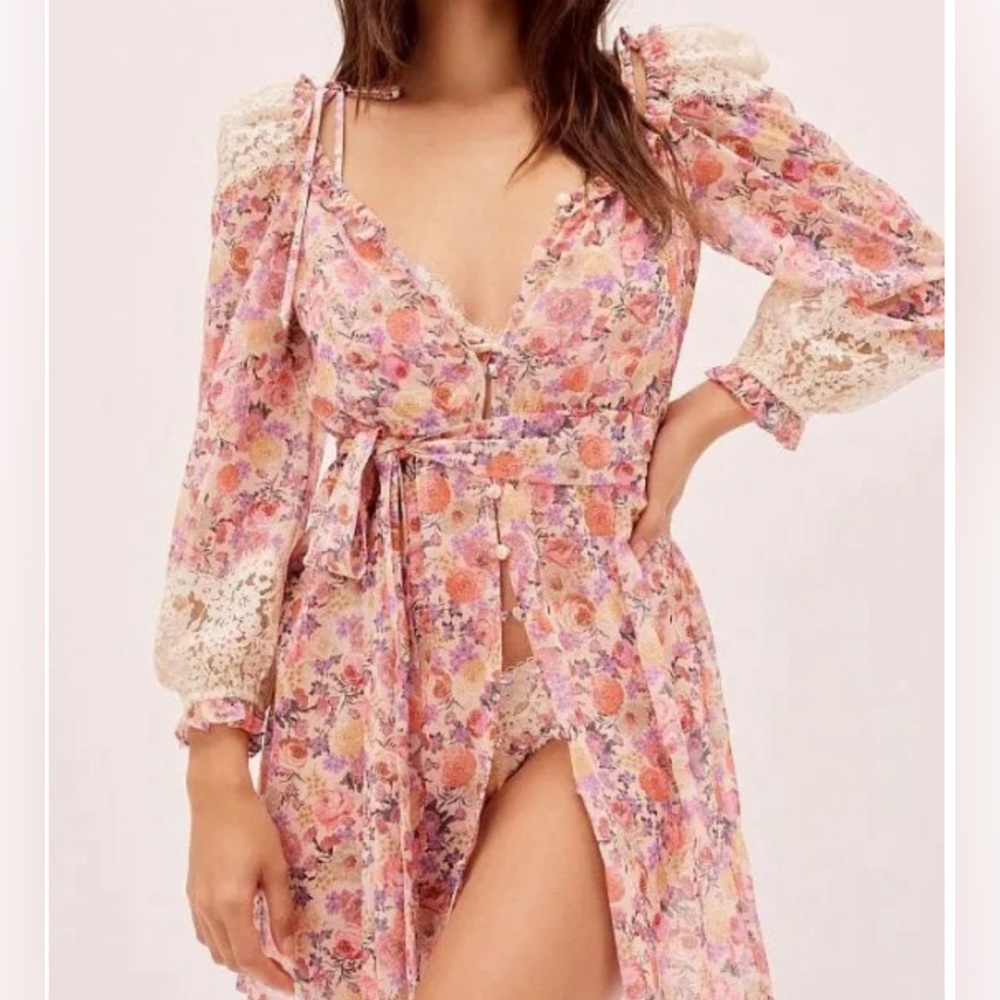 For Love And Lemons Floral Lace Robe - Pink and Cream